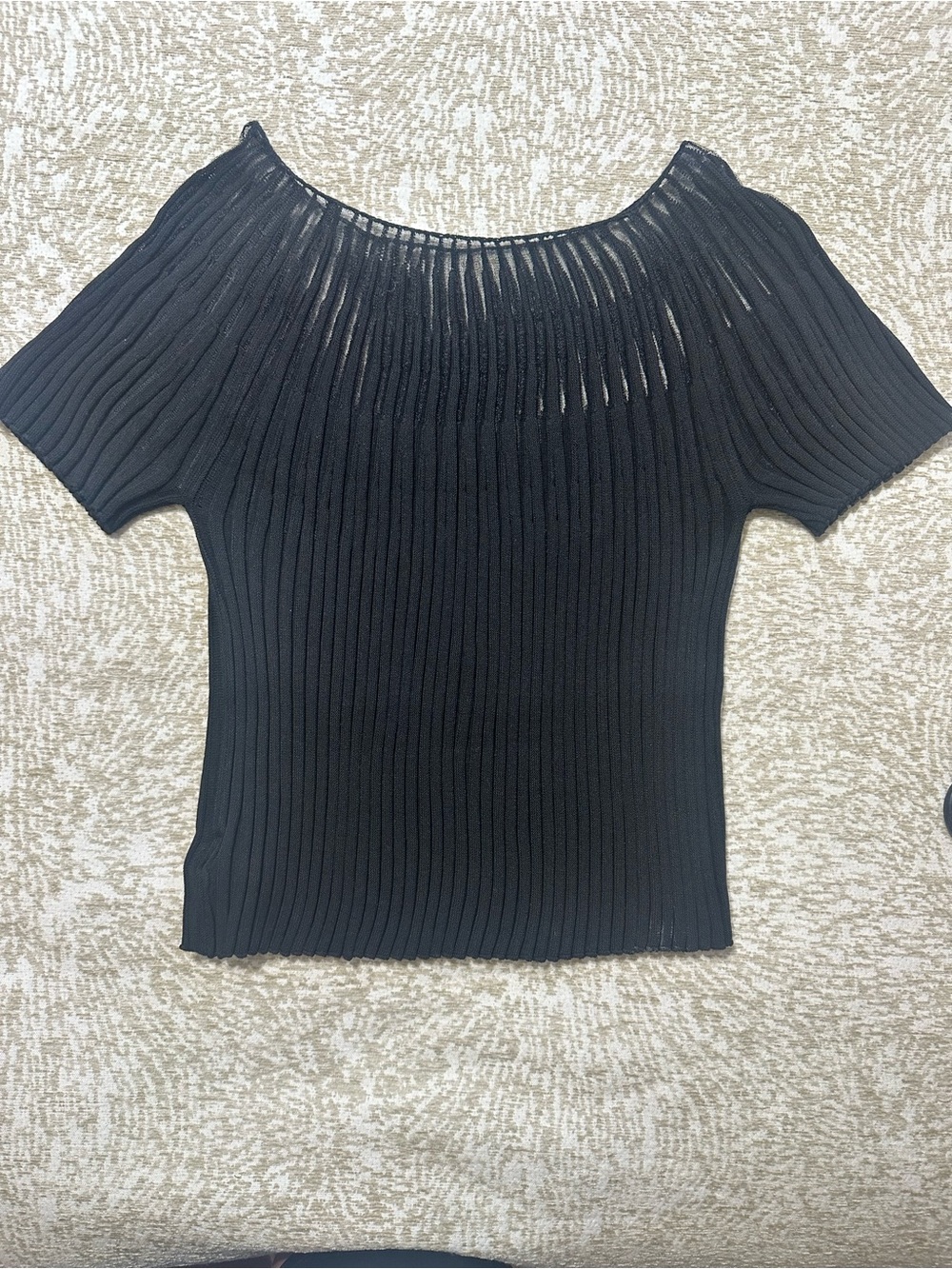 Commense Black Ribbed Scoop-Neck Short Sleeve Top